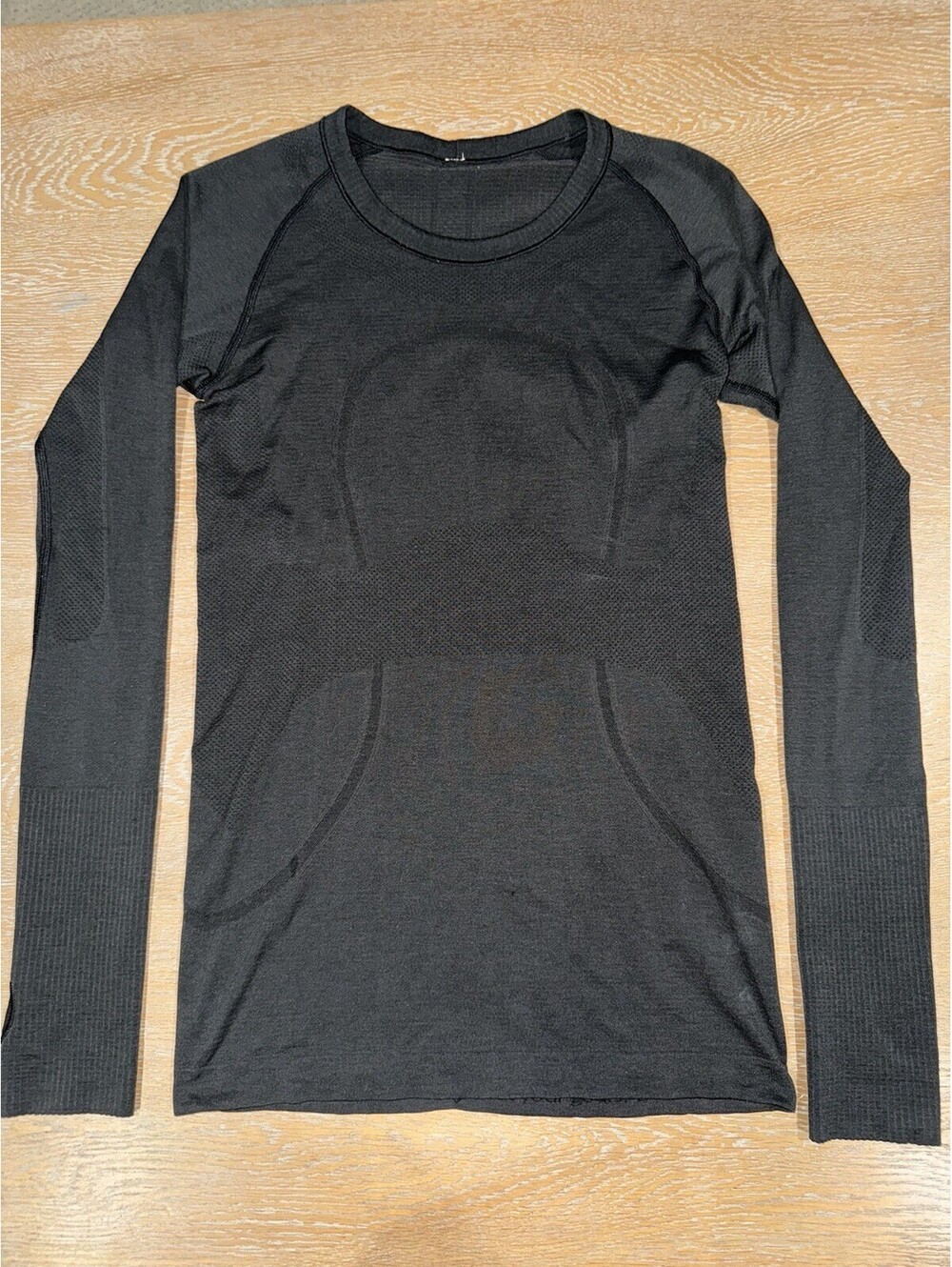 Lululemon Long Sleeve Swiftly Tee SIZE 6 Black Hip Length